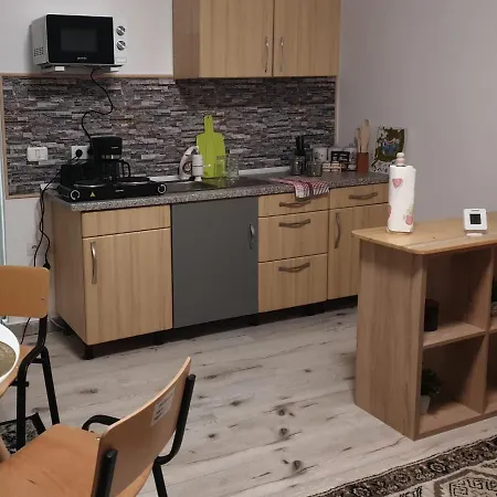 Lucky Astra 1 Apartmán *
