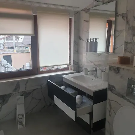 Lucky Astra 1 Brașov