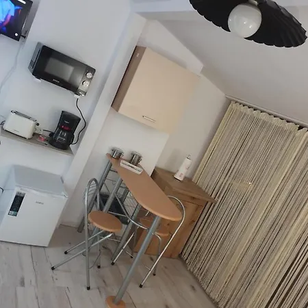 Lucky Astra 1 Apartment