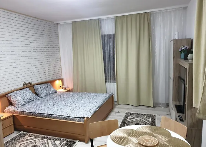 Lucky Astra 1 בראשוב