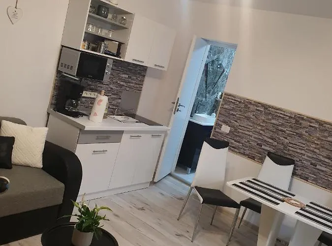 Lucky Astra 1 דירה בראשוב