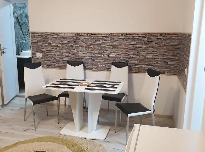 Lucky Astra 1 Брашов