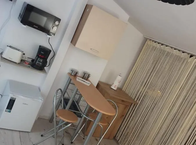 Lucky Astra 1 דירה